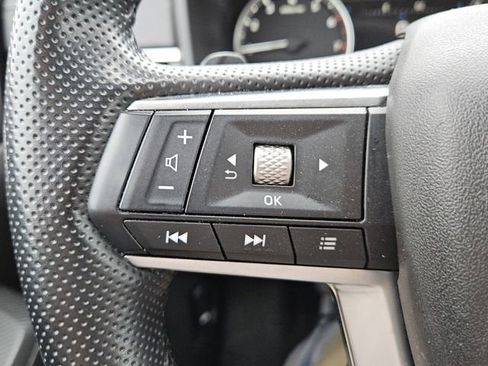 Used 2024 Mitsubishi Outlander SE image 12