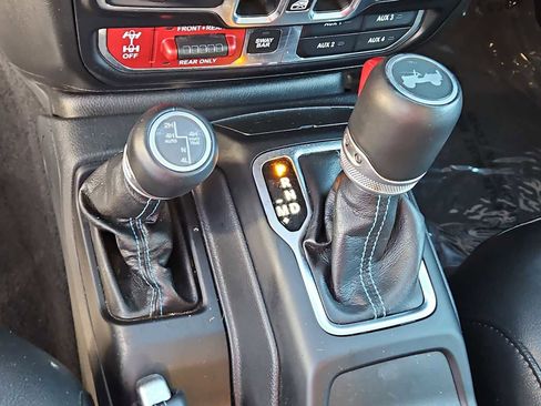 Used 2023 Jeep Wrangler Rubicon w/ Cold Weather Group image 31