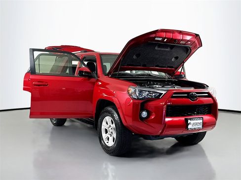 Used 2020 Toyota 4Runner SR5 image 24