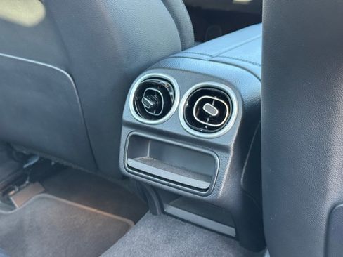 Used 2022 Mercedes-Benz C 300 4MATIC Sedan image 37