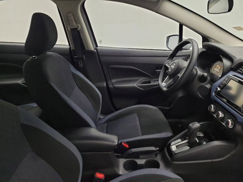 Used 2025 Nissan Versa SV FWD image 21