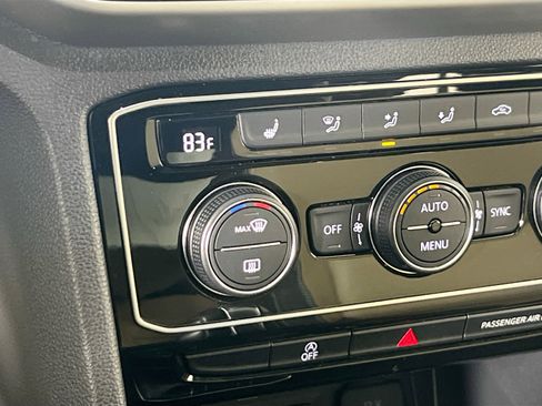 Used 2023 Volkswagen Atlas Cross Sport SEL image 19