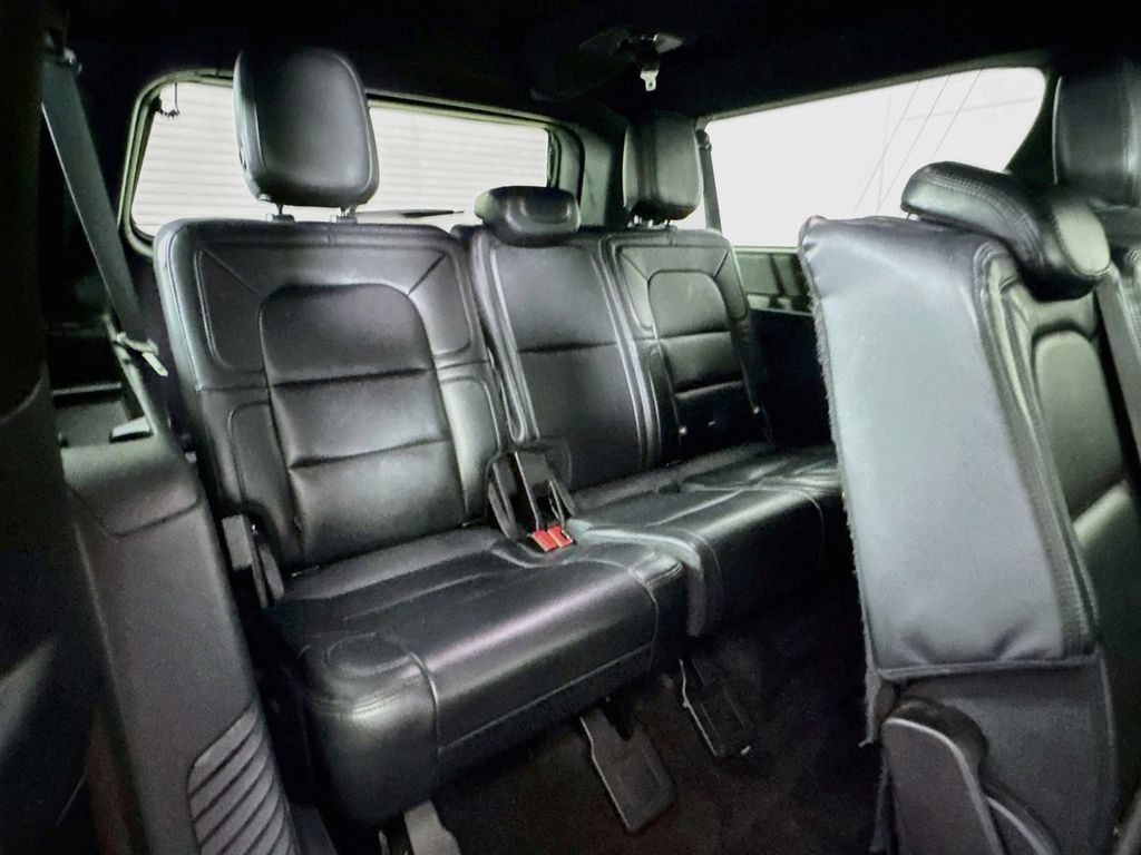 Used 2021 Lincoln Navigator L Reserve AWD/4WD image 36