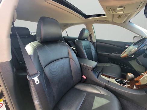 Used 2011 Lexus ES 350 image 32