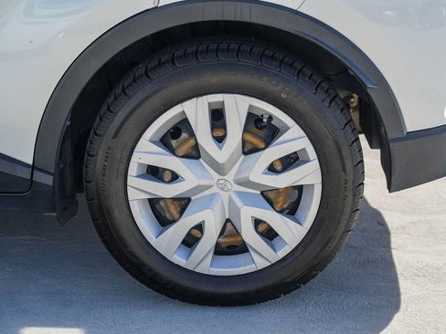 Used 2020 Toyota C-HR LE FWD image 11