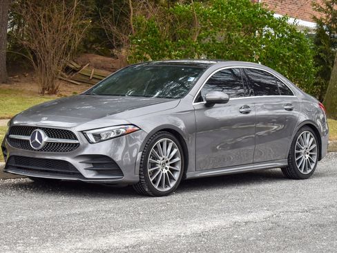 Used 2019 Mercedes-Benz A 220 image 1