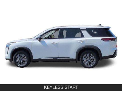 New 2026 Nissan Pathfinder S image 5