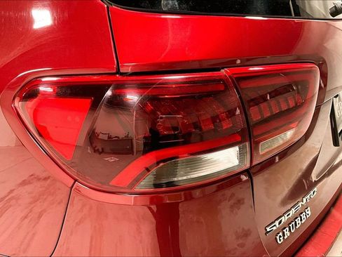 Used 2019 Kia Sorento EX image 37