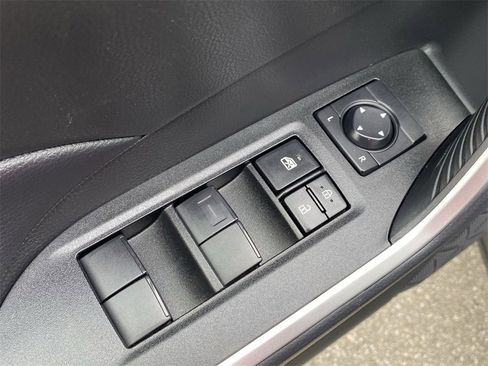 Certified 2025 Toyota RAV4 LE image 21