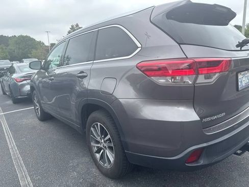 Used 2018 Toyota Highlander XLE FWD image 10