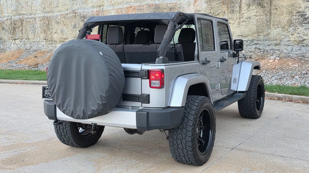 Used 2014 Jeep Wrangler Unlimited Sahara AWD/4WD image 12