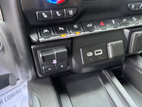 Used 2019 GMC Sierra 1500 Denali w/ Technology Package AWD/4WD image 23