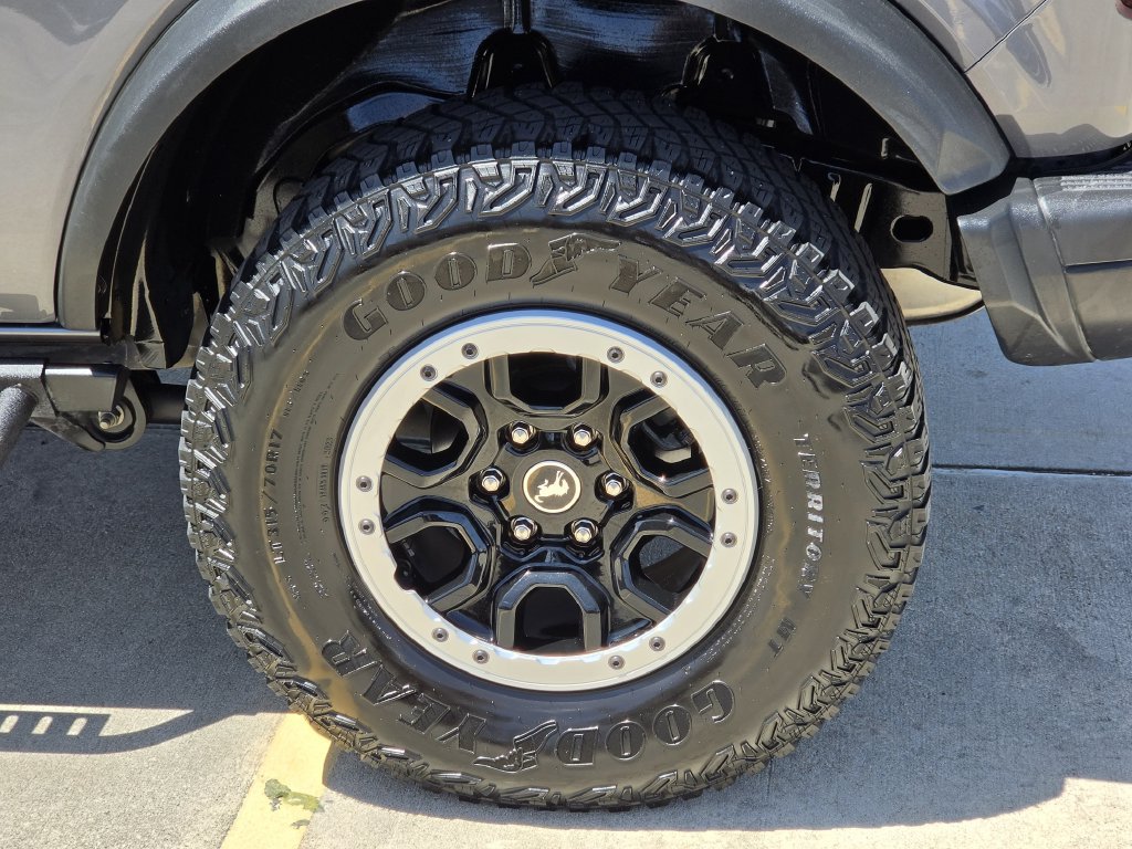Used 2023 Ford Bronco Black Diamond w/ Sasquatch Package AWD/4WD image 8
