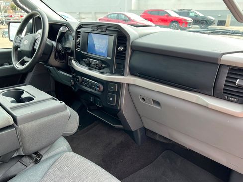 Used 2021 Ford F150 XLT image 24