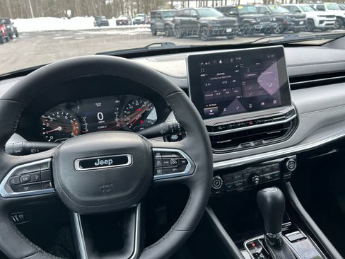 Used 2024 Jeep Compass Limited w/ Sun and Sound Group image 23