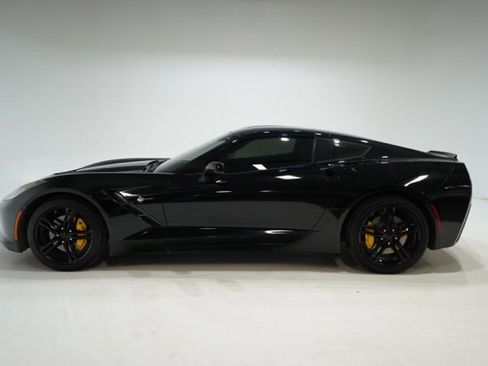 Used 2016 Chevrolet Corvette Stingray Coupe image 4