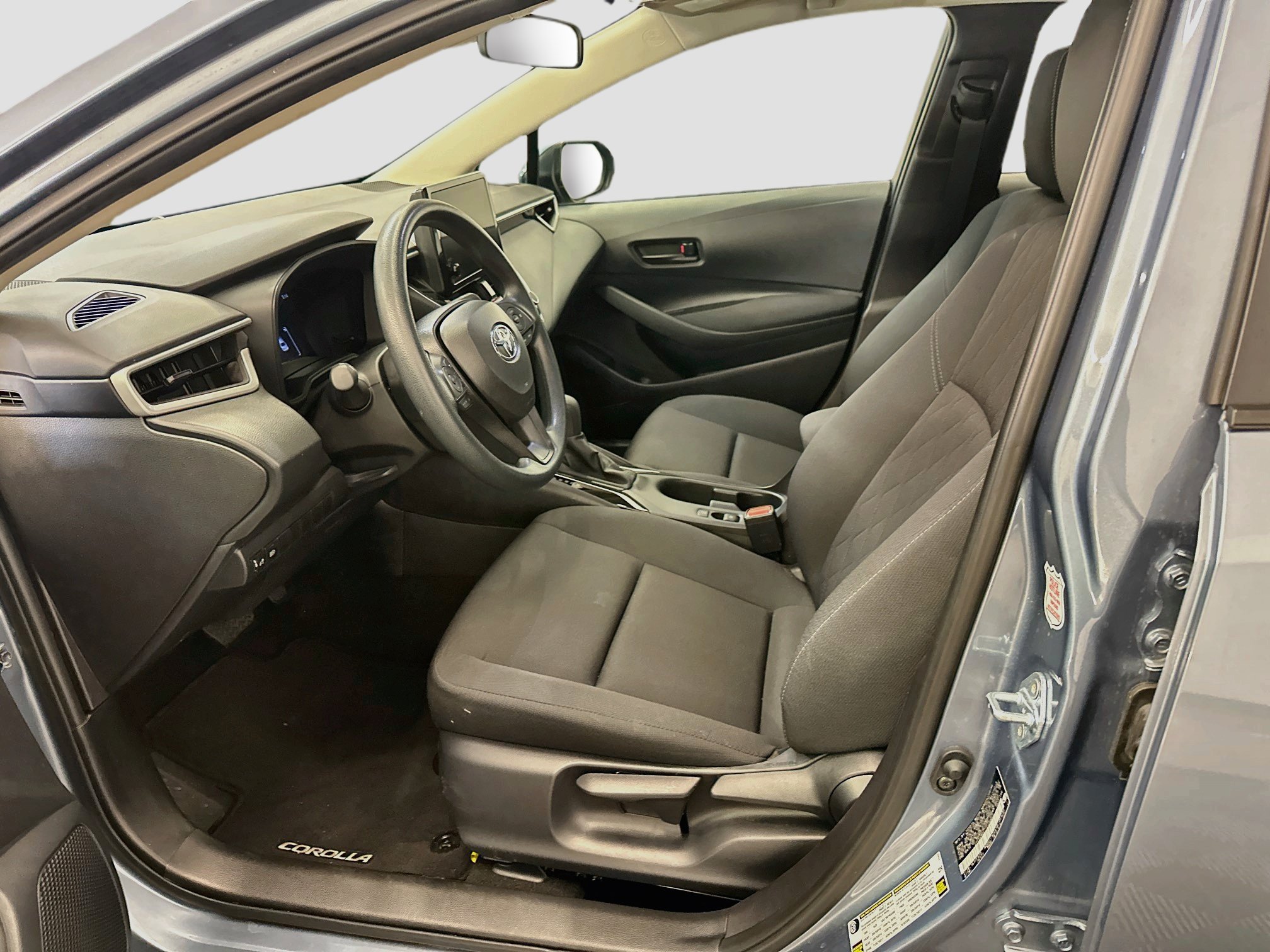 Used 2026 Toyota Corolla LE FWD image 13