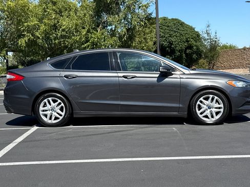 Used 2015 Ford Fusion SE FWD image 10