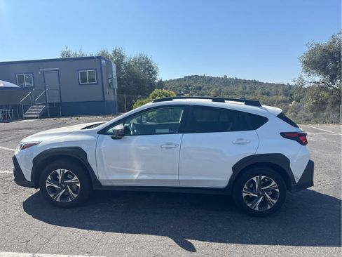 Used 2026 Subaru Crosstrek 2.5i Premium AWD/4WD image 8