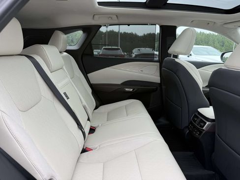 Used 2025 Lexus RX 350 AWD w/ Convenience Package image 17