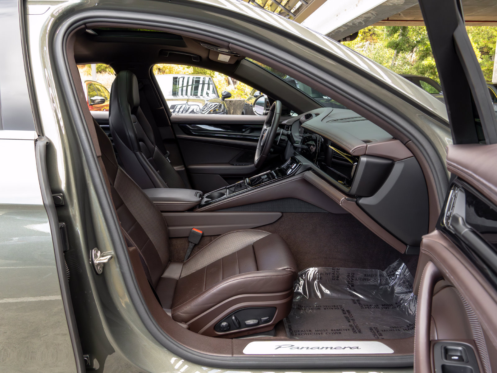 Certified 2024 Porsche Panamera image 57