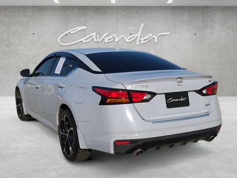 Used 2023 Nissan Altima 2.5 SR AWD/4WD image 14