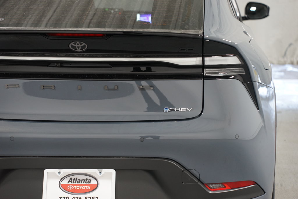 New 2027 Toyota Prius Plug-In Hybrid FWD image 10