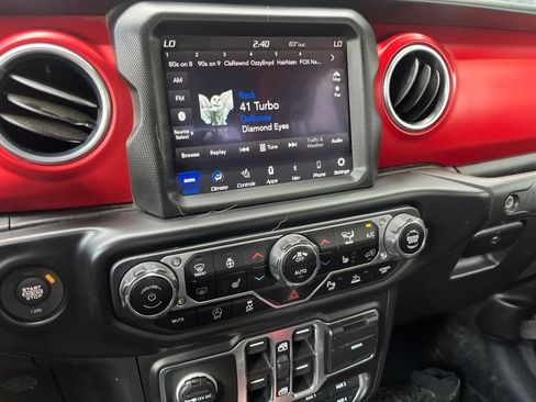 Used 2021 Jeep Gladiator Rubicon w/ Dual Top Group AWD/4WD image 3