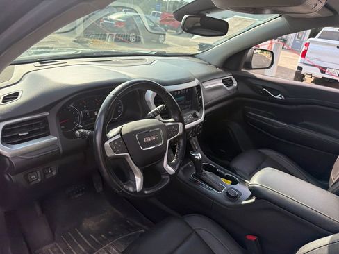 Used 2019 GMC Acadia SLT AWD/4WD image 3