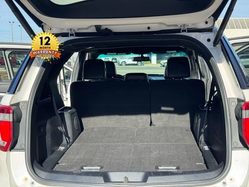 Used 2017 Ford Explorer XLT w/ Equipment Group 202A image 17