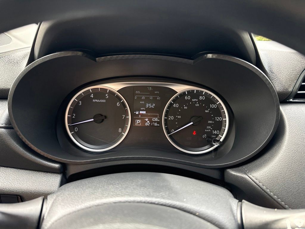 Used 2025 Nissan Versa S w/ Trunk Package FWD image 14