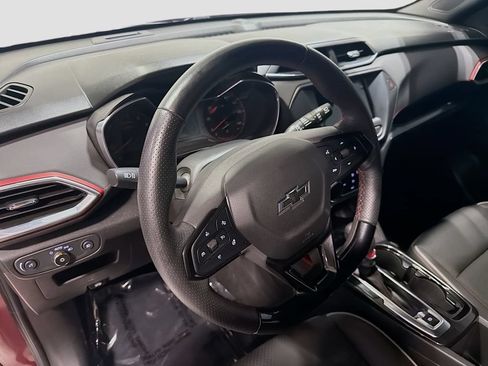Used 2022 Chevrolet TrailBlazer RS FWD image 11