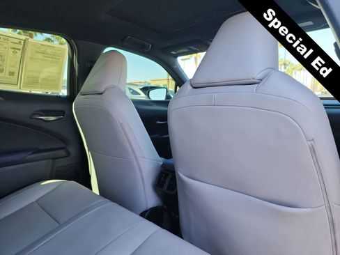 Used 2021 Lexus UX 250h w/ Premium Package AWD/4WD image 16