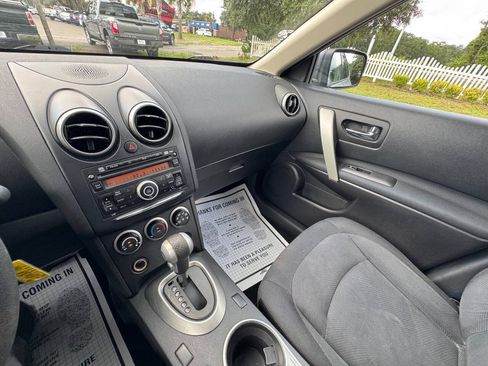 Used 2015 Nissan Rogue S FWD image 20
