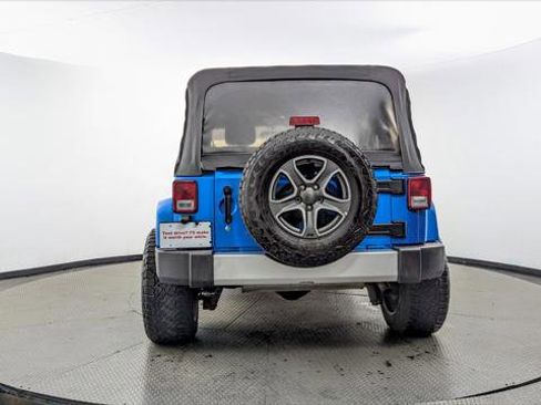Used 2015 Jeep Wrangler Unlimited Sahara image 7