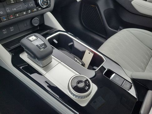 New 2025 Mitsubishi Outlander AWD image 17