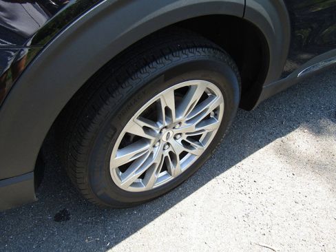 Used 2025 Ford Explorer Active w/ Active Comfort Package AWD/4WD image 38