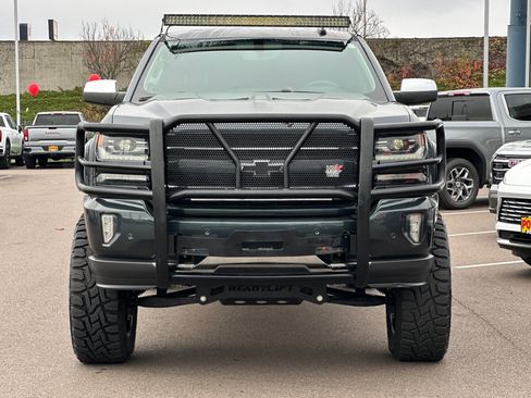 Used 2018 Chevrolet Silverado 1500 LTZ Z71 w/ LTZ Plus Package image 9