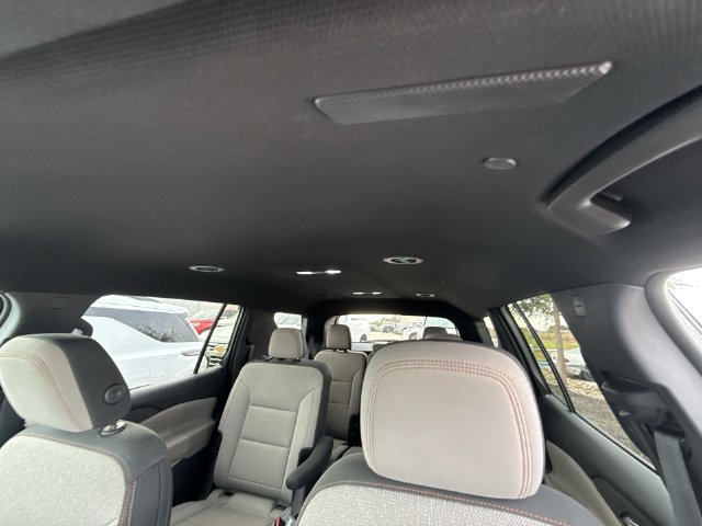 Certified 2026 Chevrolet Traverse LT w/ Driver Confidence Package FWD image 19