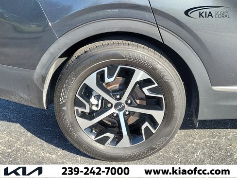 Certified 2024 Kia Sportage EX FWD image 9