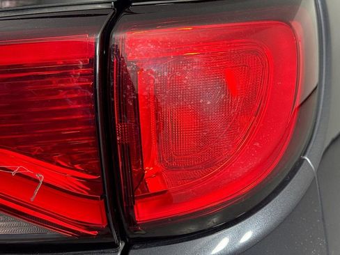 Used 2019 Chrysler Pacifica Touring-L Plus w/ Tire & Wheel Group image 35