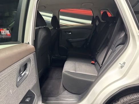 Used 2022 Nissan Rogue SV AWD/4WD image 15