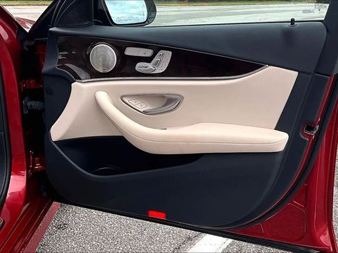 Used 2023 Mercedes-Benz E 350 Sedan image 22