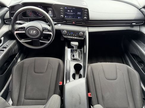 Used 2023 Hyundai Elantra SEL w/ Cargo Package FWD image 12