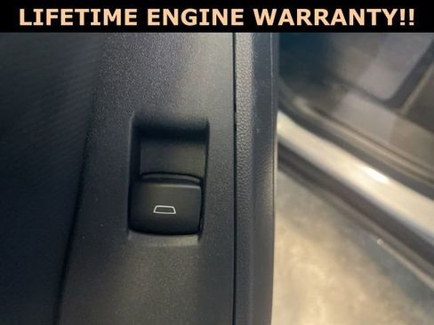 Used 2025 Chevrolet Equinox LT w/ Safety and Technology Package image 27