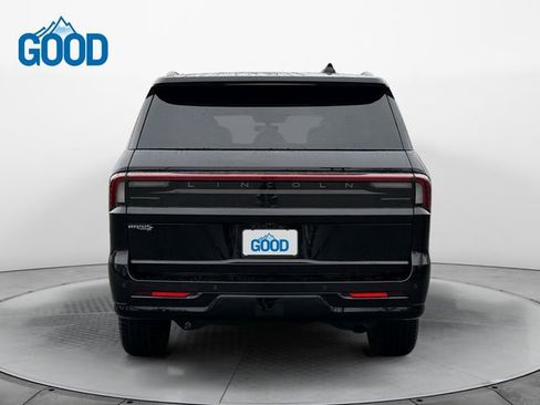 Used 2025 Lincoln Navigator Reserve w/ Jet Appearance Package image 4
