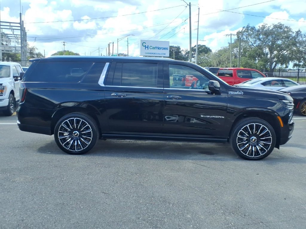 Used 2026 Chevrolet Suburban High Country AWD/4WD image 8