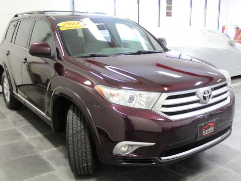Used 2013 Toyota Highlander SE image 3