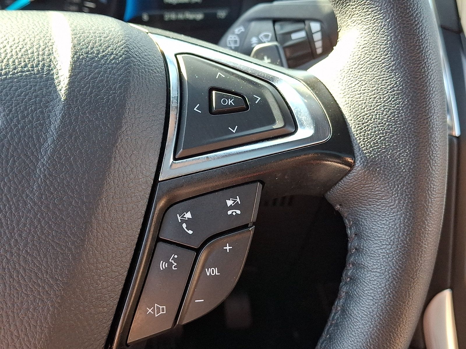 Used 2024 Ford Edge Titanium w/ Titanium Elite Package AWD/4WD image 30