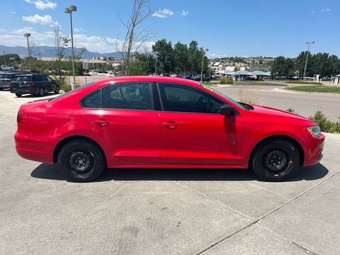 Used 2013 Volkswagen Jetta Sedan FWD image 8